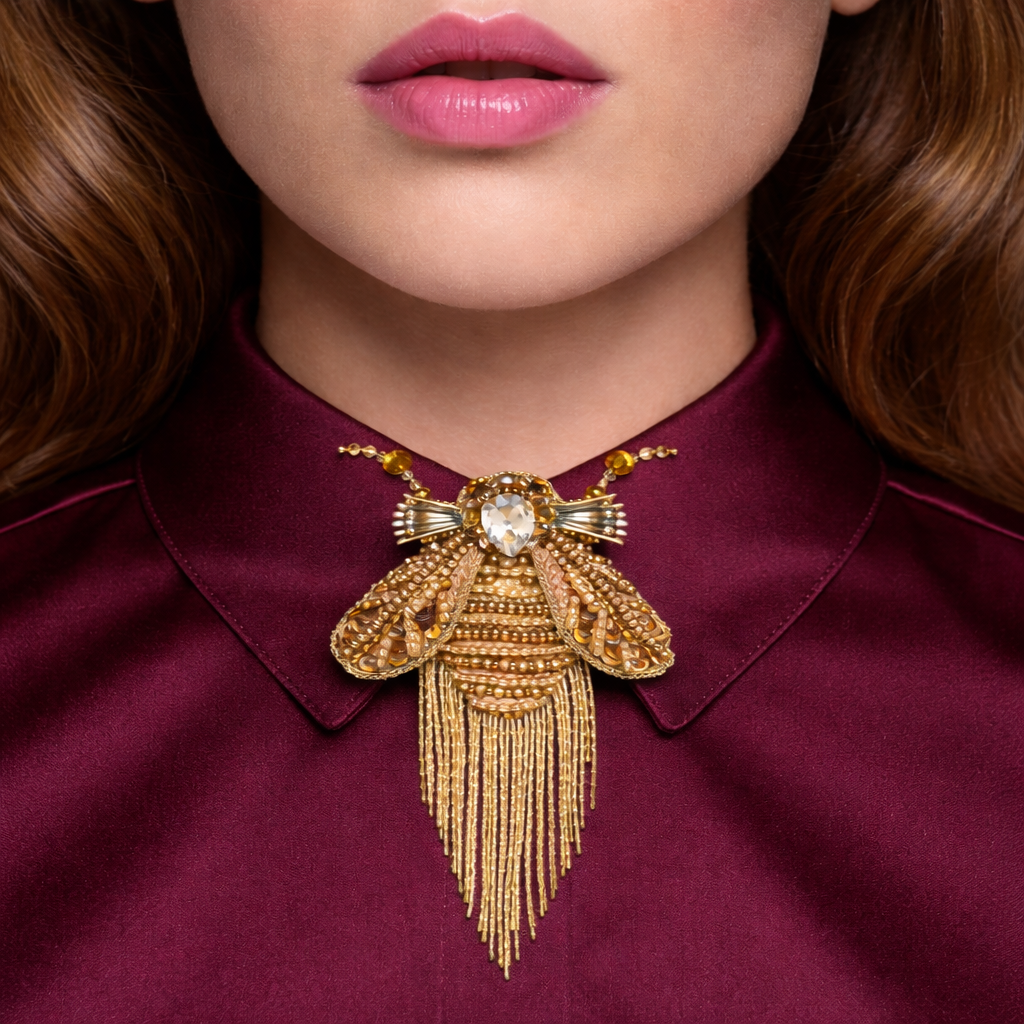 Twinkle Bug Brooch Gold