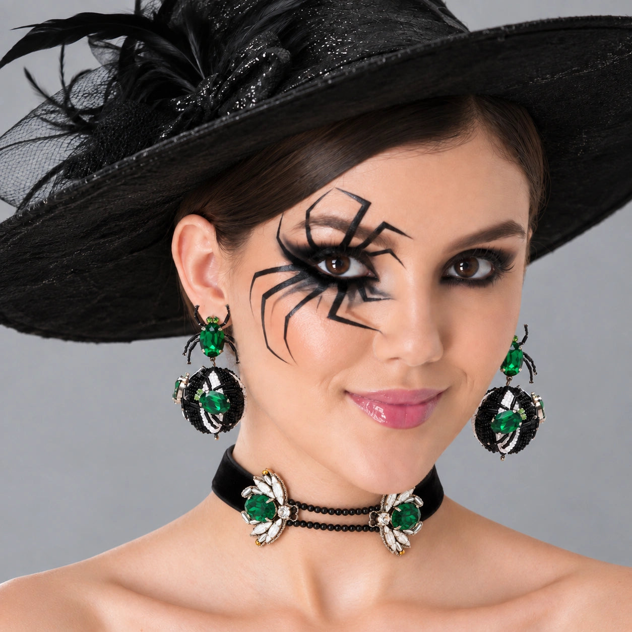 Emerald Charm Choker Necklace